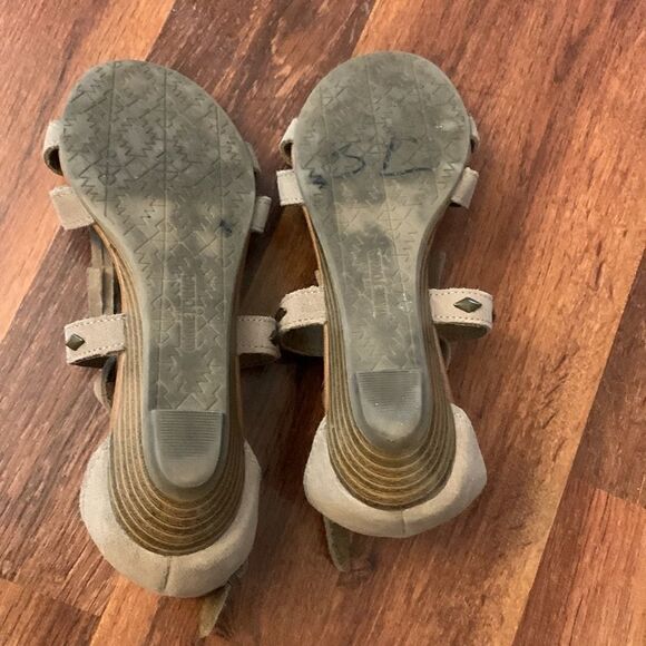 Minnetonka size 8   - Picture 4 of 7